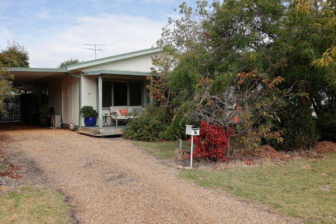 Mcrae Retro Beach House ! - Holiday Adelaide 3