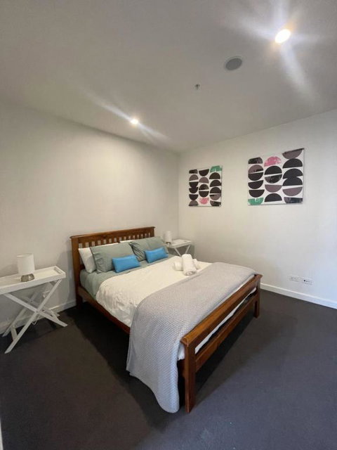 Modern 1BD Apt W Free Parking In Central Brunswick - Holiday Adelaide 0