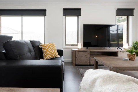 Modern Delight: Cosy Home With Parking - Holiday Adelaide 0