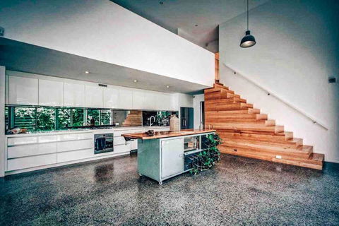 Modern House Close To CBD & Adelaide Oval - Holiday Adelaide 0