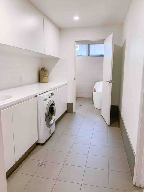 Modern House Close To CBD & Adelaide Oval - Holiday Adelaide 2