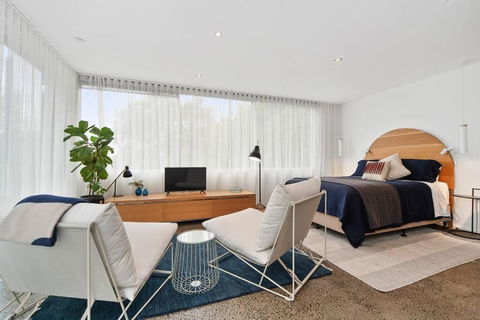Modern Studio With Sweeping Views - Holiday Adelaide 2