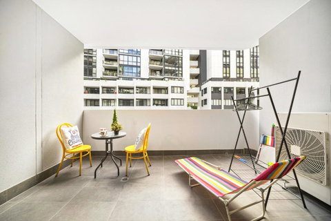 Modern Toy Style APT At Heart Kogarah - Holiday Adelaide 1