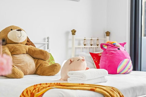 Modern Toy Style APT At Heart Kogarah - Holiday Adelaide 3