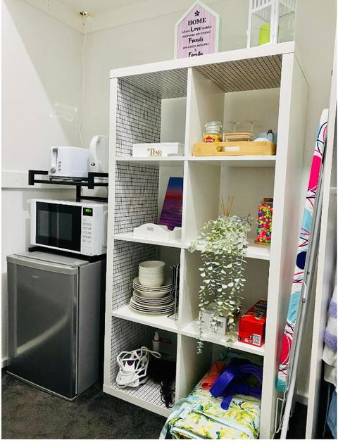 Modern Private Room With Ensuite - Holiday Adelaide 3