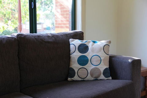 Mount Waverley Townhouses - Holiday Adelaide 1