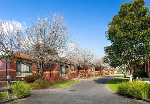 Mount Waverley Townhouses - Holiday Adelaide 0