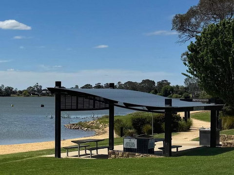 Nagambie Lakes - Holiday Adelaide 1