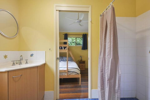 Moreton Island Retreat - Holiday Adelaide 2