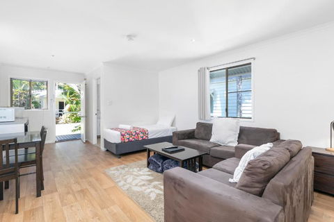 Mossman Resort Holiday Villas - Holiday Adelaide 1