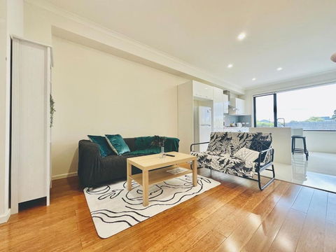 Mt Waverley Spacious 2br2ba Parking Wifi Balcony - Holiday Adelaide 2