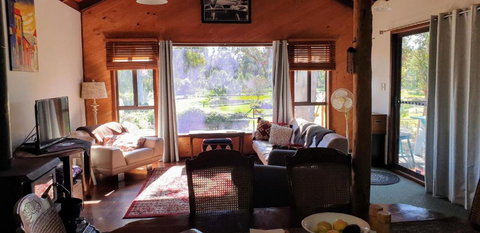 Nannup Homestay - Holiday Adelaide 0