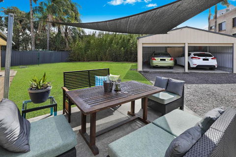 NAROO7- PRIME, CENTRE OF MOOLOOLABA LOCATION - Holiday Adelaide 3