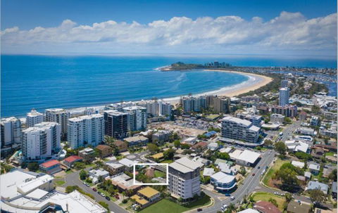 NAROO7- PRIME, CENTRE OF MOOLOOLABA LOCATION - Holiday Adelaide 0