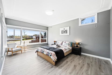 New 2 Bedroom House 500m To Mall With Free Parking - Holiday Adelaide 0