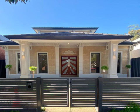 New Spacious Luxury 5 Bedroom Mansion In Unley - Holiday Adelaide 0