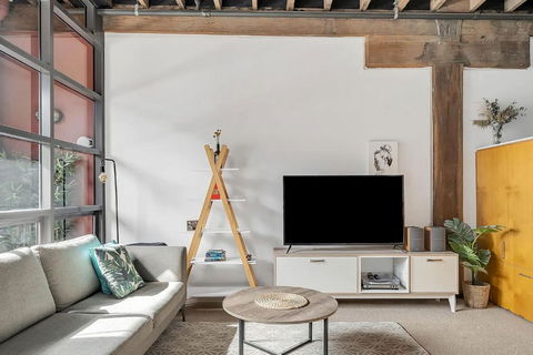New York Style Apartment In Chippendale NSW - Holiday Adelaide 2