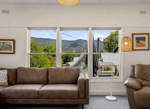Mount Beauty 3BR Home - Holiday Adelaide 3