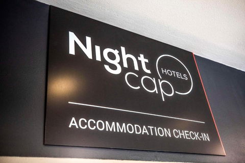 Nightcap At High Flyer Hotel - Holiday Adelaide 3