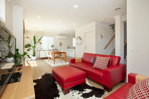 Northside Townhouse Geelong - Holiday Adelaide 2