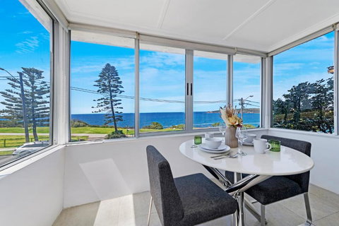 Ocean View 1 Bedroom Private Apartment Next To Maroubra Beach - Holiday Adelaide 0