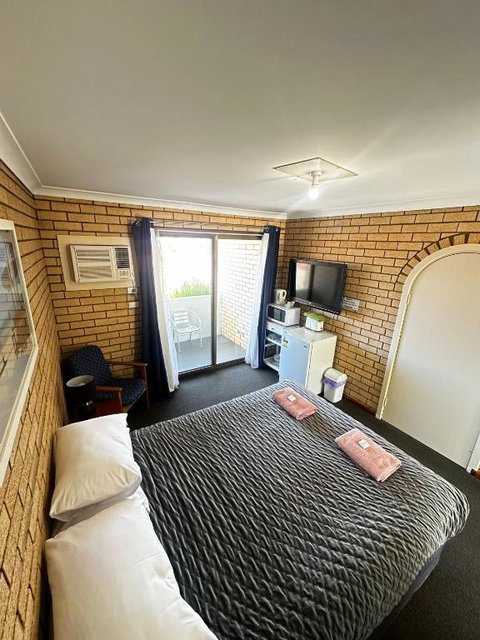 Ocean View Villas - Holiday Adelaide 1