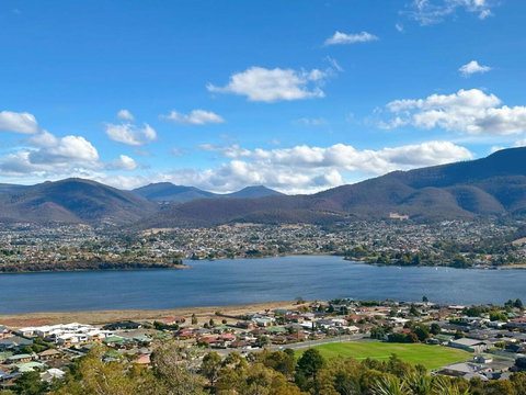 Oceanview Chic Villa 20 Min To CBD - Holiday Adelaide 3