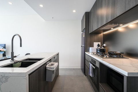 Olympic Park Stylish Apt With Gym Pool Good View - Holiday Adelaide 3