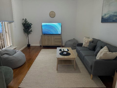 One Bed Apartment - Coogee Beach - Holiday Adelaide 1
