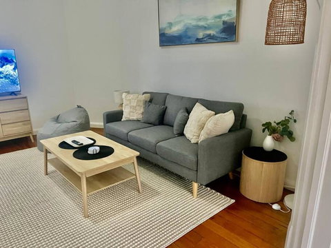 One Bed Apartment - Coogee Beach - Holiday Adelaide 2