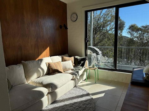 One Cedarwood - Petite Challet Falls Creek - Holiday Adelaide 2