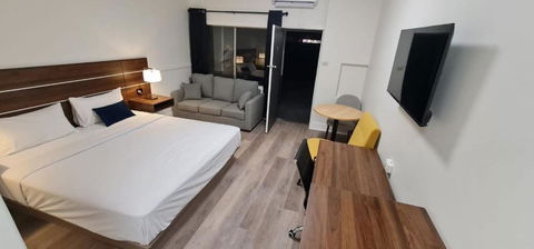OUYEN MOTEL - Holiday Adelaide 1