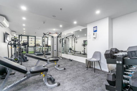 Park Avenue Apt In The Heart Of The City - Holiday Adelaide 1