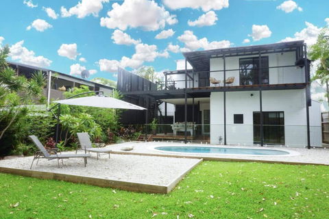 PACIFIC Stunning Coastal Home The Perfect Family Getaway - Holiday Adelaide 1