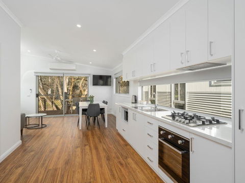 Painters Island Holiday Park - Holiday Adelaide 2