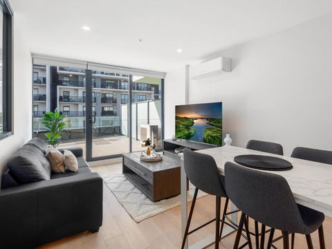 Peaceful 1-Bed Unit With A Spacious Balcony - Holiday Adelaide 0