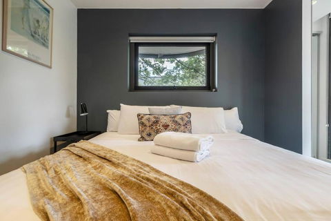 Peaceful 2 Bedroom Unit With Free Parking - Holiday Adelaide 2