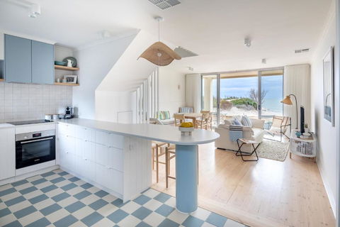 Pearl, Designer Beachfront Retreat, Semaphore Park - Holiday Adelaide 0