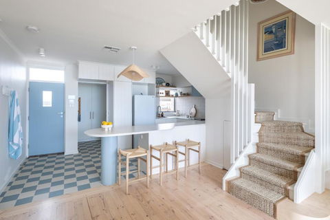 Pearl, Designer Beachfront Retreat, Semaphore Park - Holiday Adelaide 1