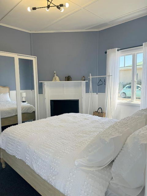 Penguin Paradise Beach House - Holiday Adelaide 2