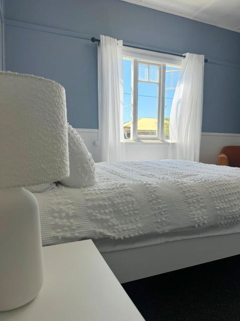 Penguin Paradise Beach House - Holiday Adelaide 3