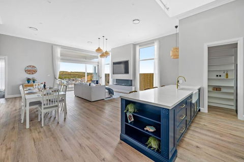 Playa Azul-Beach House On Catherine Hill Bay And Moonee Beach - Holiday Adelaide 0