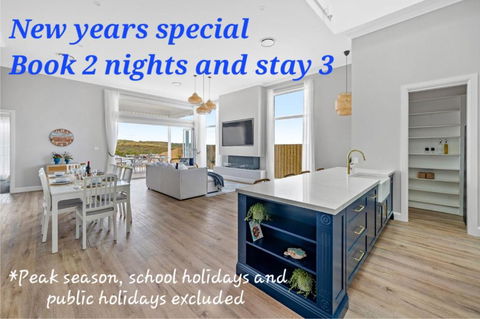 Playa Azul-Beach House On Catherine Hill Bay And Moonee Beach - Holiday Adelaide 1