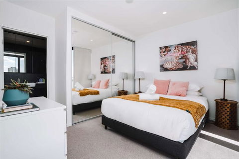 Perfect Located 1-Bed With Great Views & Parking - Holiday Adelaide 3