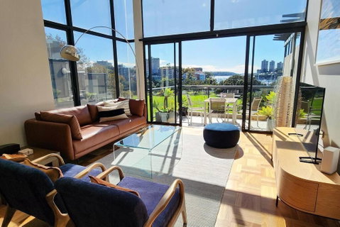 Penthouse With Private Terrace, Parking + 2 Pools - Holiday Adelaide 0