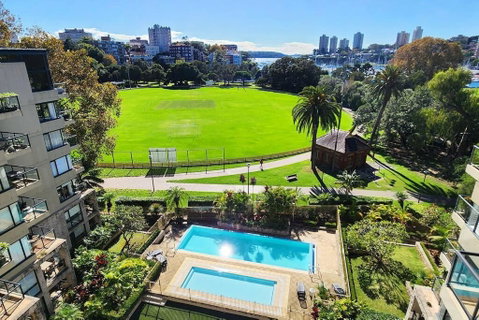 Penthouse With Private Terrace, Parking + 2 Pools - Holiday Adelaide 3
