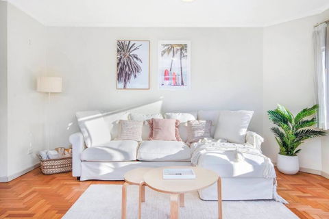 Perfect Manly Retreat, In The Heart Of Manly, Family & Couple Friendly Apartment With CAR SPOT - Holiday Adelaide 1