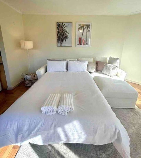 Perfect Manly Retreat, In The Heart Of Manly, Family & Couple Friendly Apartment With CAR SPOT - Holiday Adelaide 3