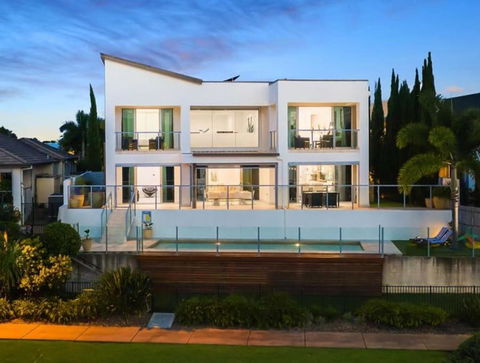 Perfect Summer Lake House - Holiday Adelaide 0