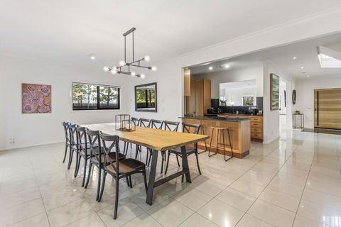 Perfectly Located 4-Bed House In Kensington - Holiday Adelaide 3